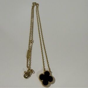 Clover Necklace - Onyx - Real 925 Silver & 18k gold plated.